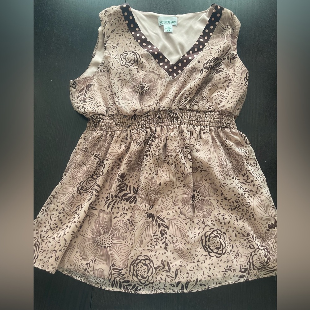 Maternity flowing shirt